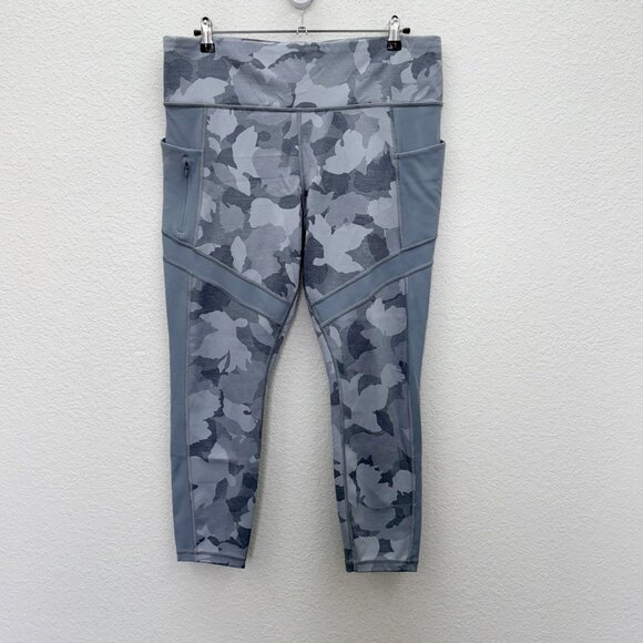Athleta Pants - Athleta All In 7/8 Grey Camo Tight Leggings Active Pants 353822-00 Womens sz XL